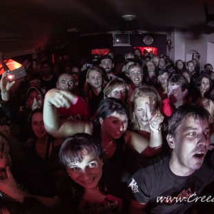 086 Komun&aacute;l v Rock Pubu